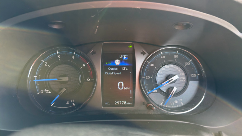 Toyota Hilux Diesel Invincible X D/Cab Pick Up 2.8 D-4D Auto